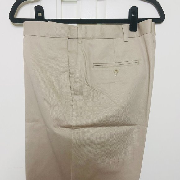 Haggar Mens Work To Weekend Straight Fit No Iron Comfort Waist Khaki 40W… - Picture 8 of 10